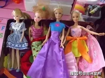正品芭比娃娃玩具多少钱