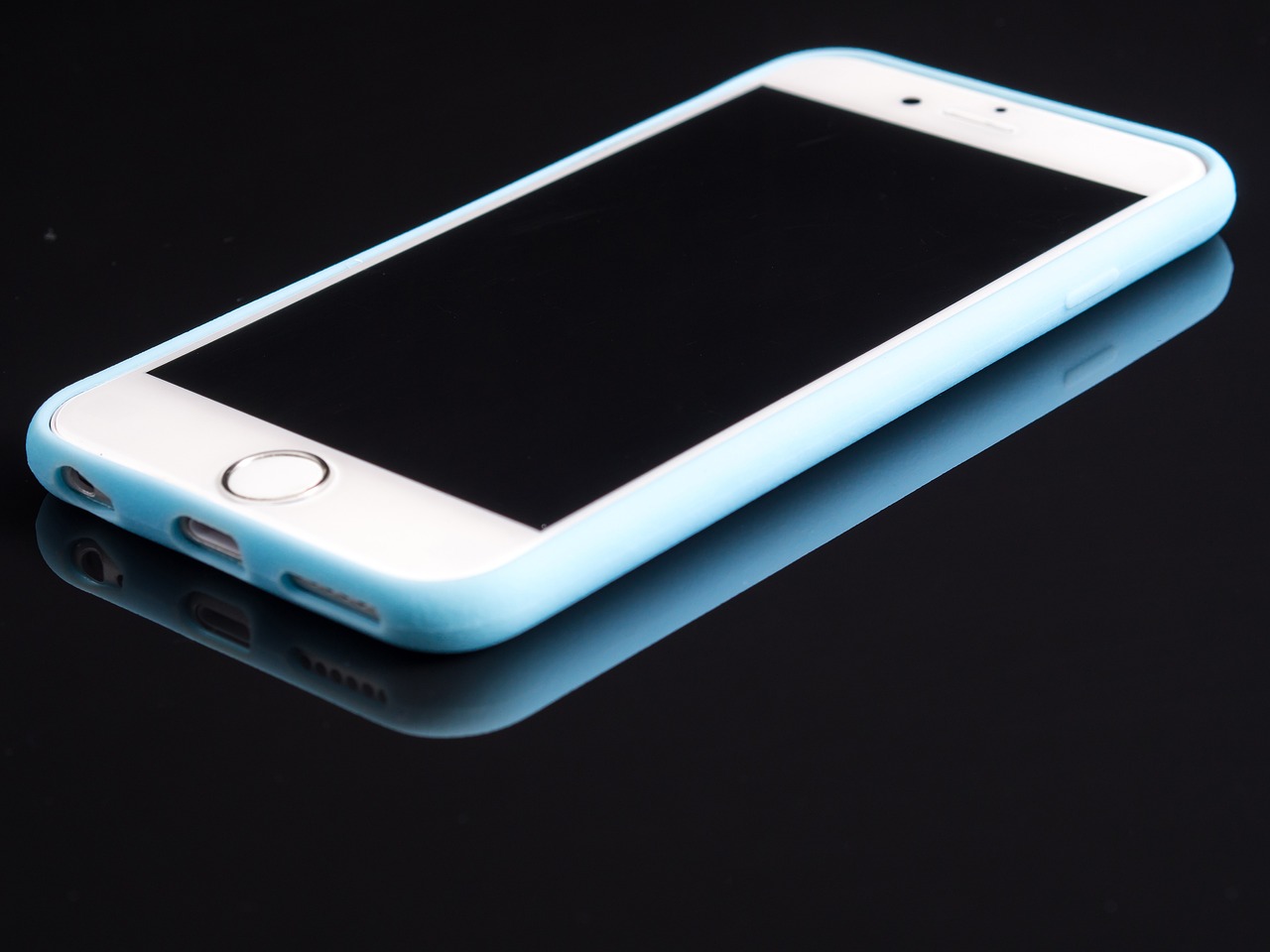 苹果 iPhone 6，经典之作，是否依然值得入手？