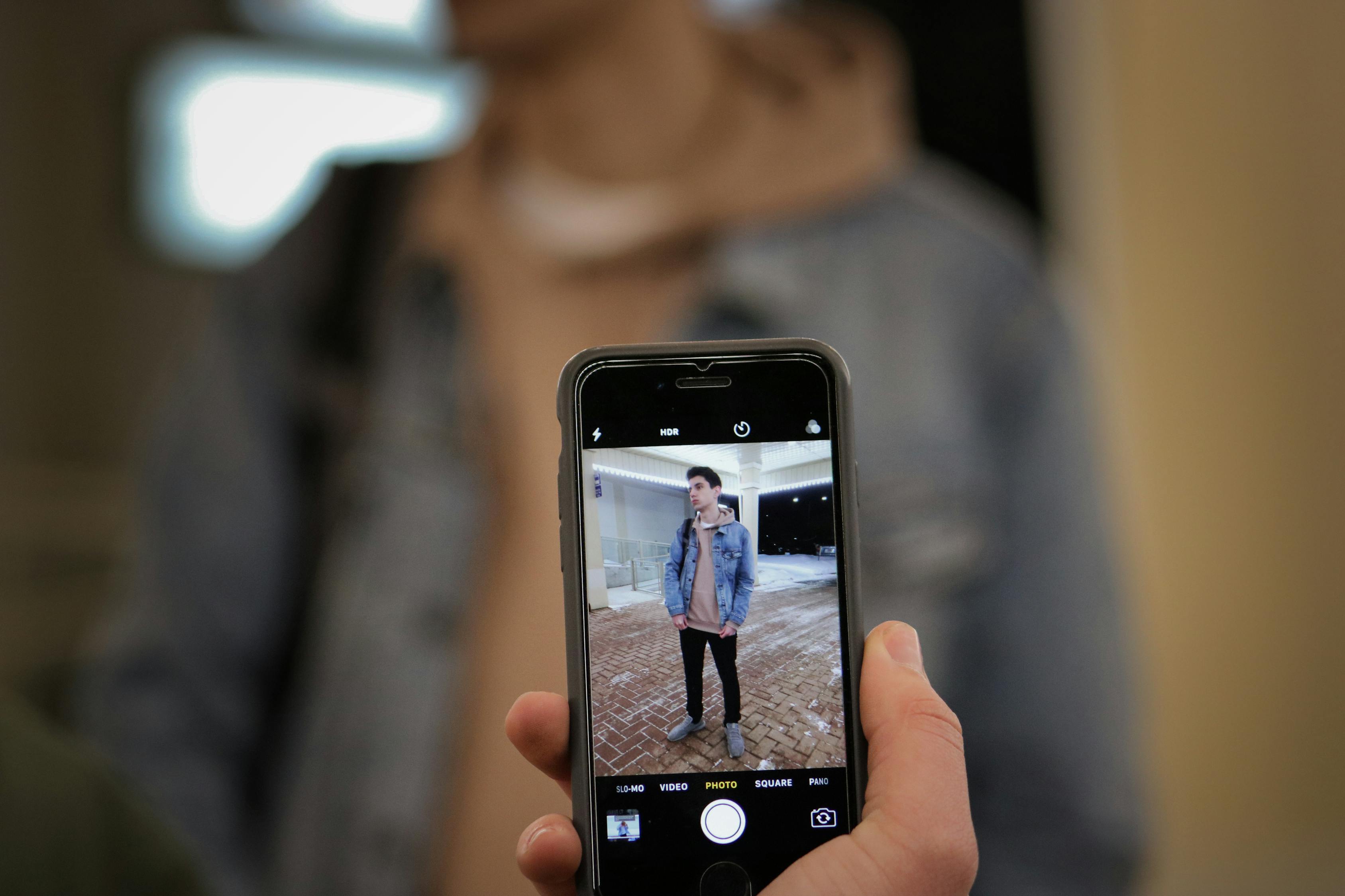 iPhone 7亮黑色，时尚与科技的完美融合