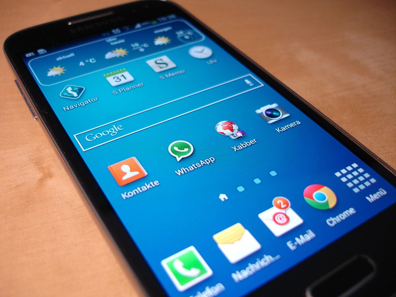三星Galaxy S4，智能手机的革命与创新